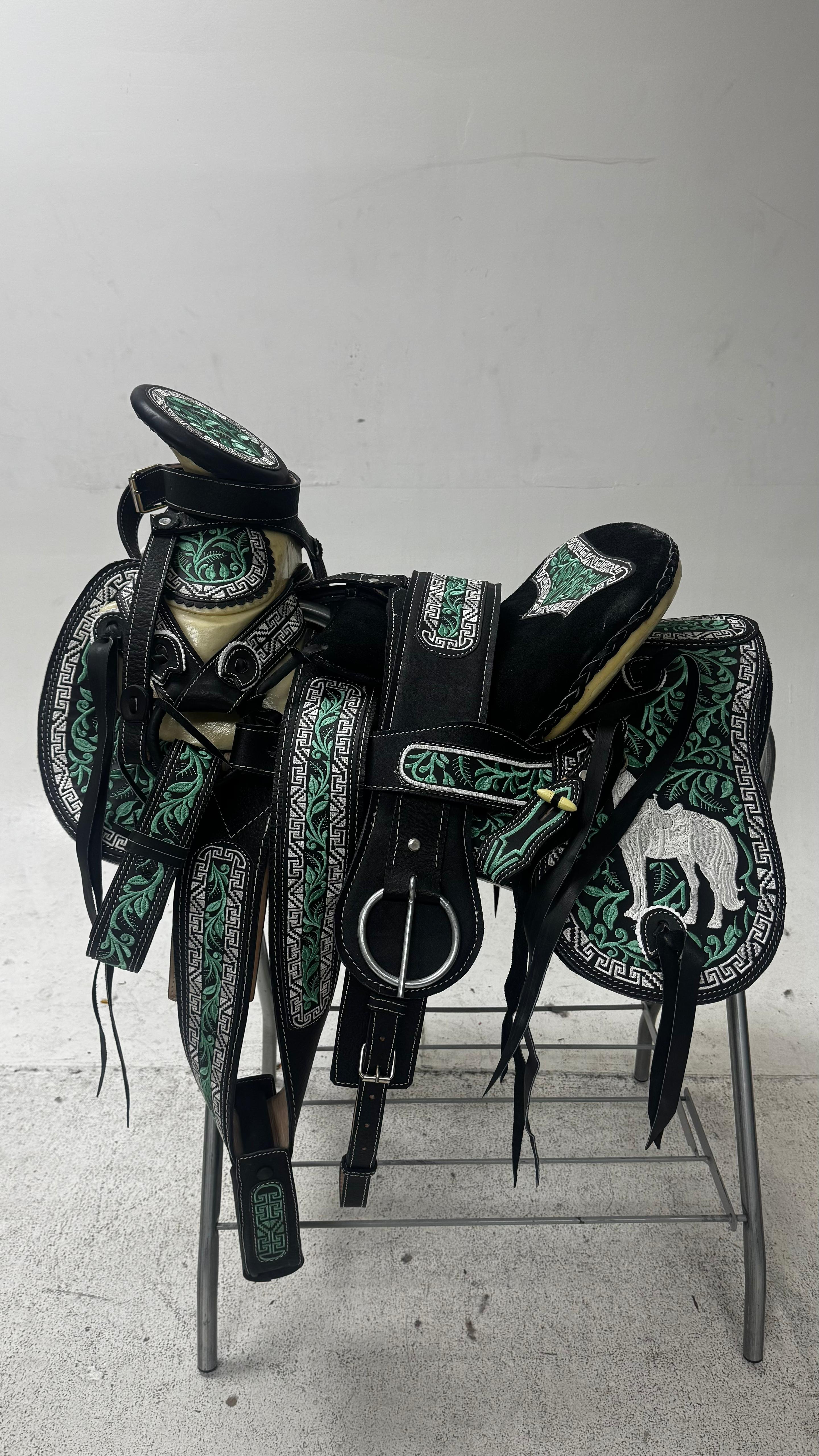 Charro Saddle – Black & Emerald “Rey del Campo” Design (15.5”)