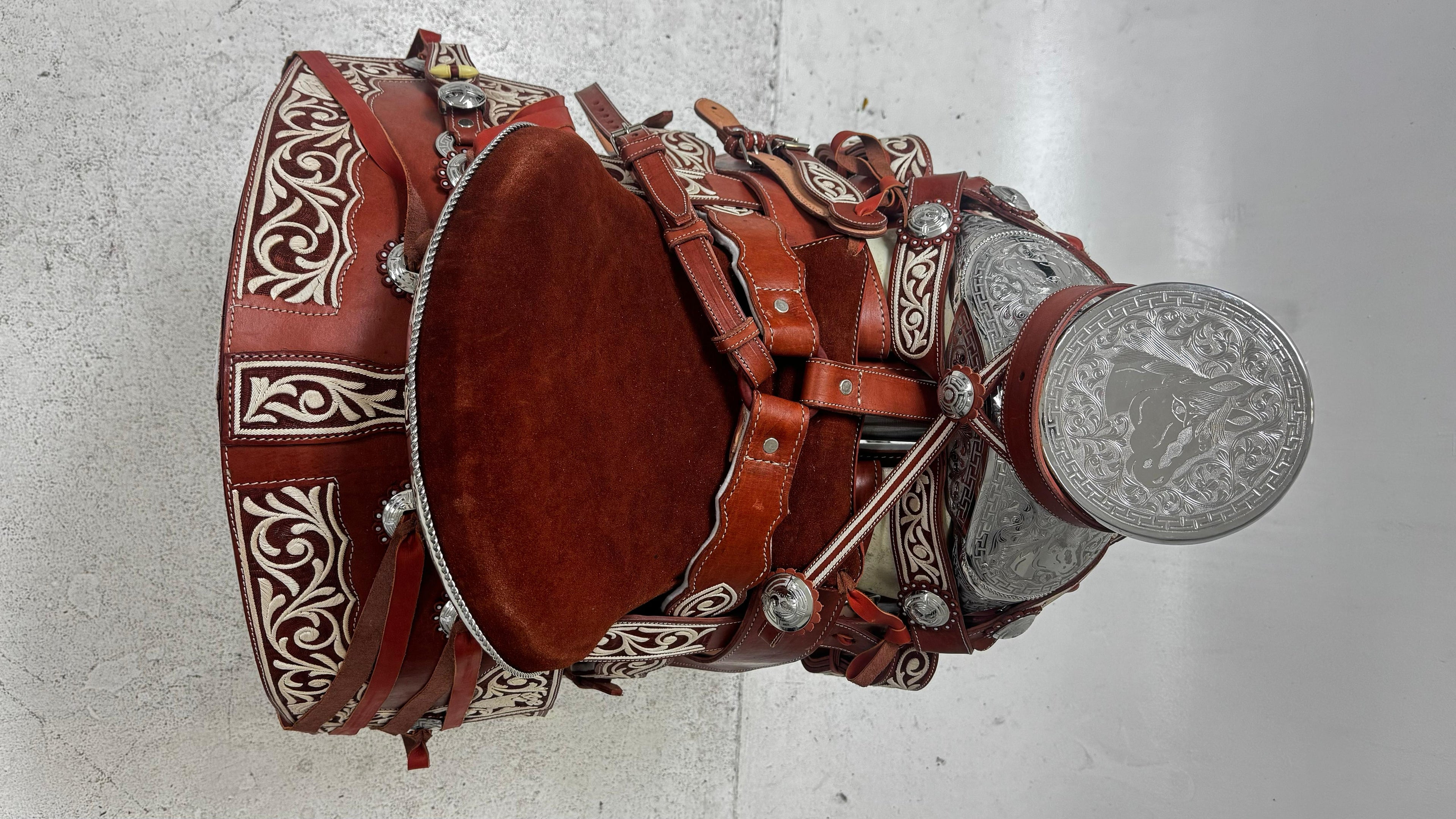 Charro Saddle – Red Piteada/Leather/White Stitching/Embroidery (15.5”)