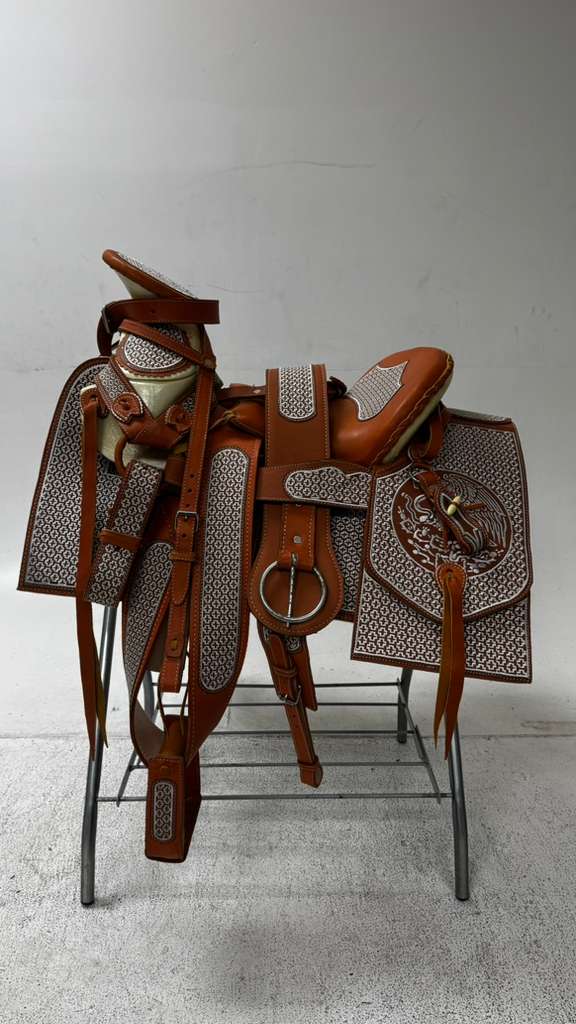 Charro Saddle – Tan Leather “El Águila Noble” Edition (15.5”)
