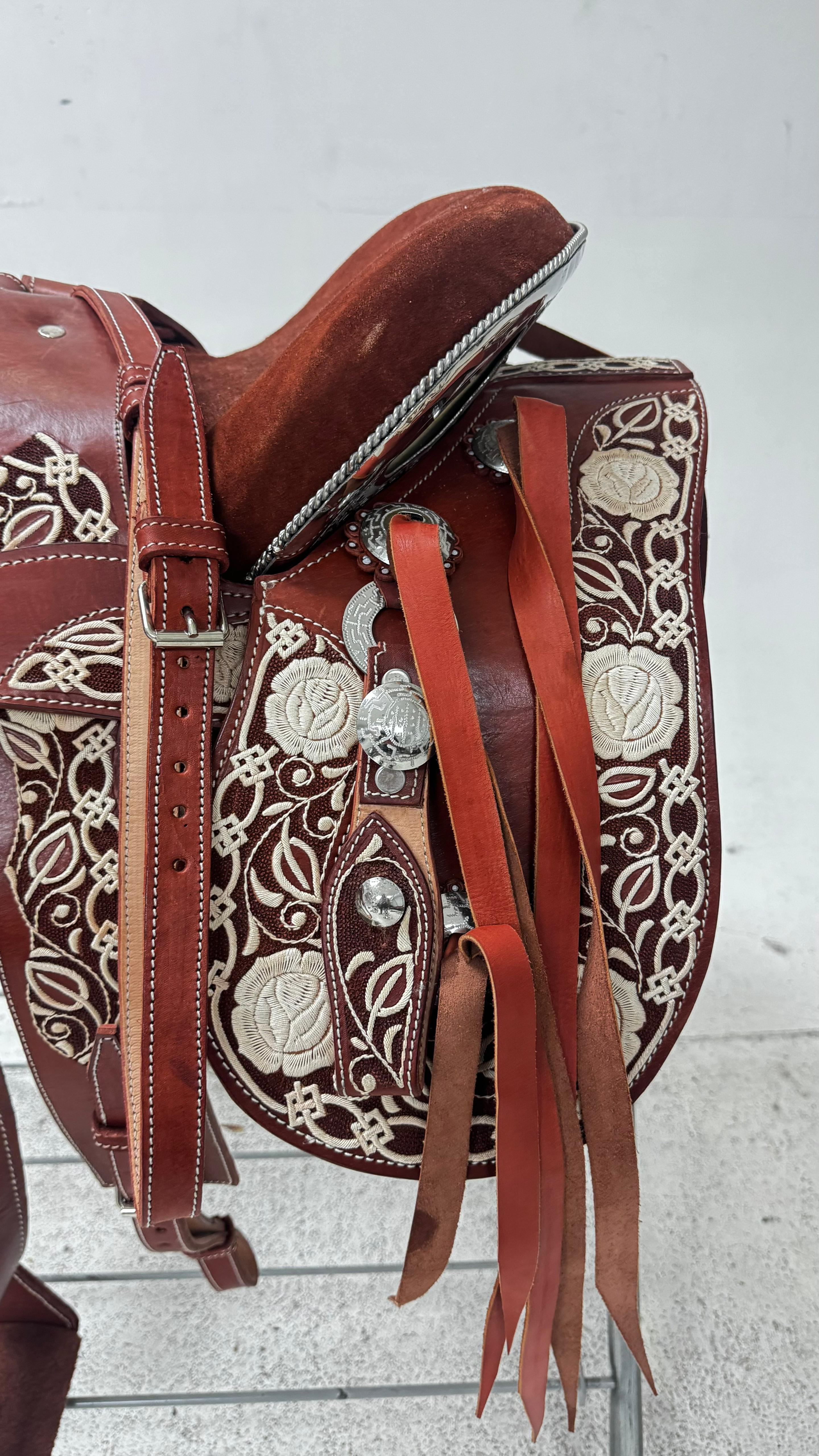 Charro Saddle – Red Floral Piteada Leather with Silver Accents (15.5”)
