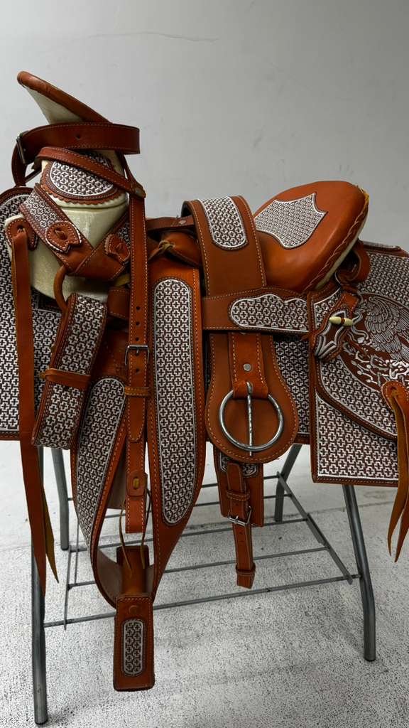 Charro Saddle – Tan Leather “El Águila Noble” Edition (15.5”)