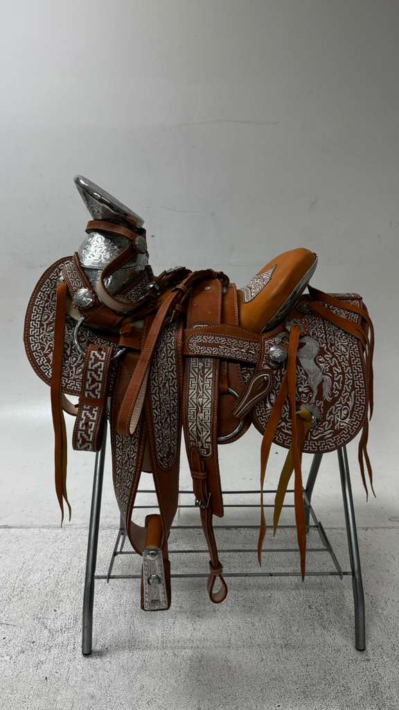 Charro Saddle – Chestnut “Plata Real” Edition w/ Silver Accents (15.5”)