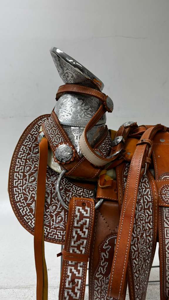 Charro Saddle – Chestnut “Plata Real” Edition w/ Silver Accents (15.5”)