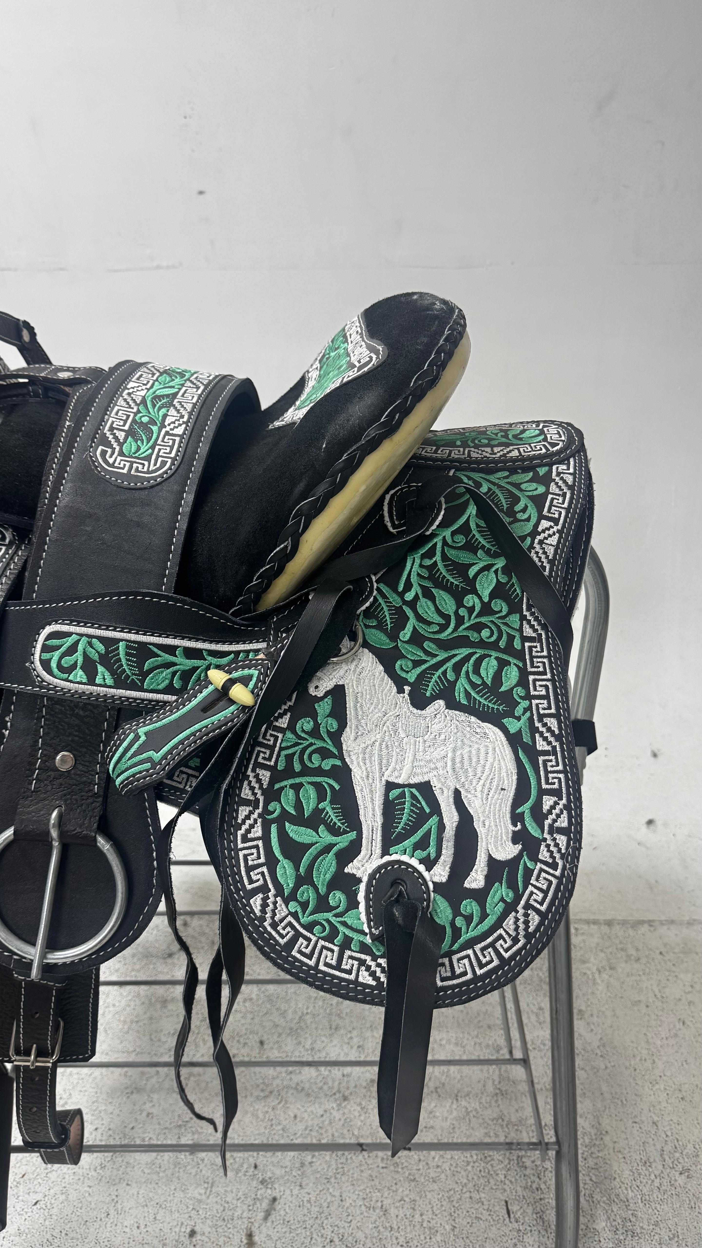 Charro Saddle – Black & Emerald “Rey del Campo” Design (15.5”)