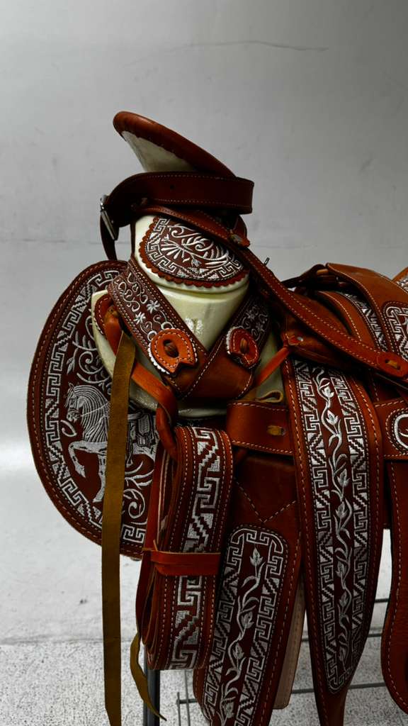 Charro Saddle – Chestnut “El Noble Hierro” Edition (15.5”)