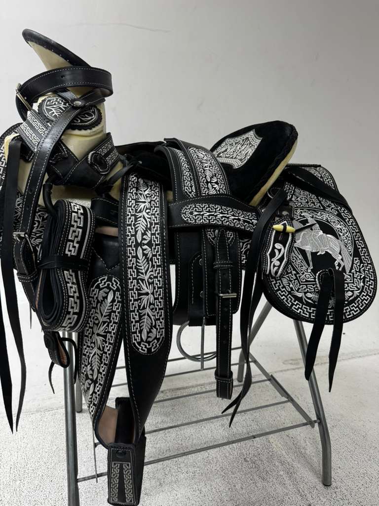 Charro Saddle – Black & White “La Sombra Real” Edition (15.5”)