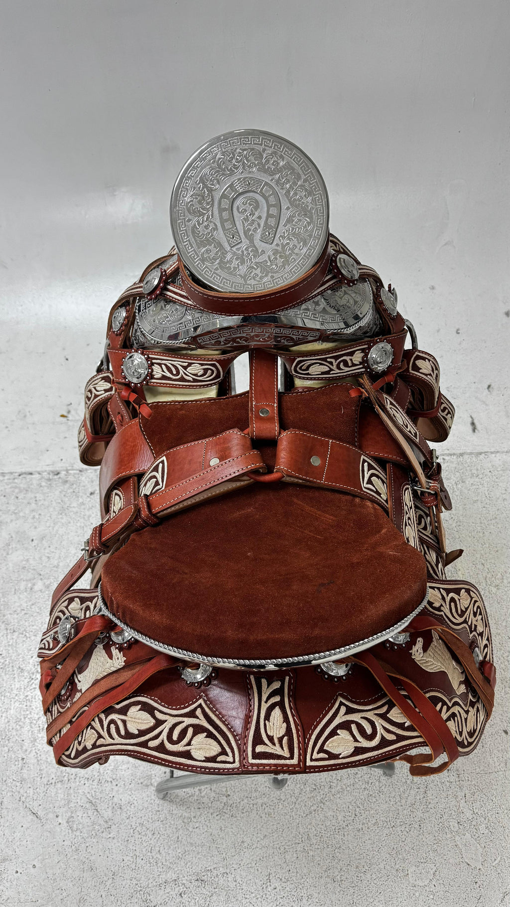 Charro Saddle – Chestnut Piteada/Leather Embroidery /Silver Details (15.5”)