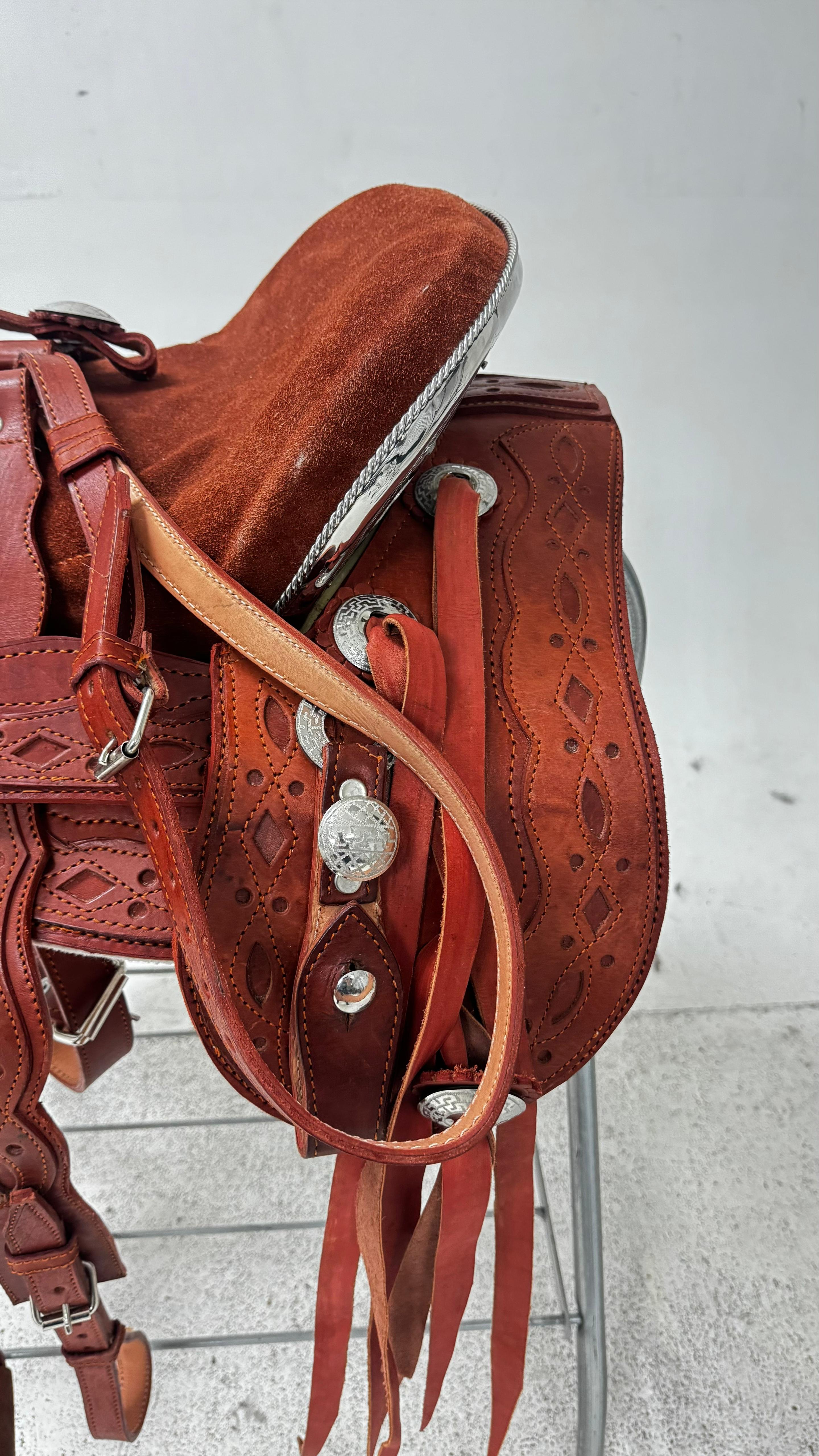 Charro Saddle – Chestnut Leather with Silver Engraved Accents (15.5”)