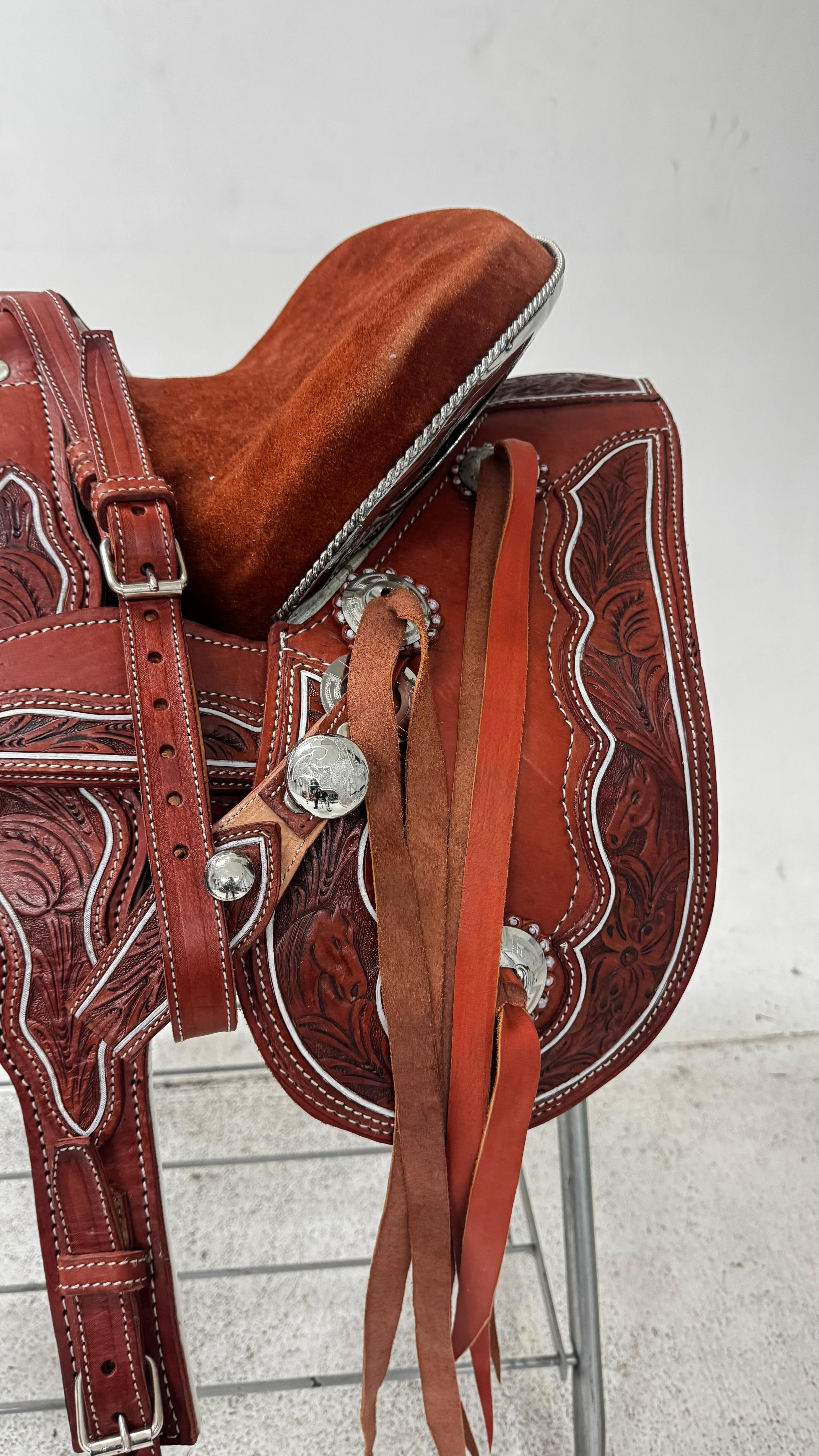 Charro Saddle – Chestnut Leather with White Stitching & Silver (15.5”)