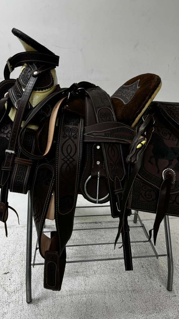 Charro Saddle – Dark Chocolate “El Cazador” Edition (15.5”)