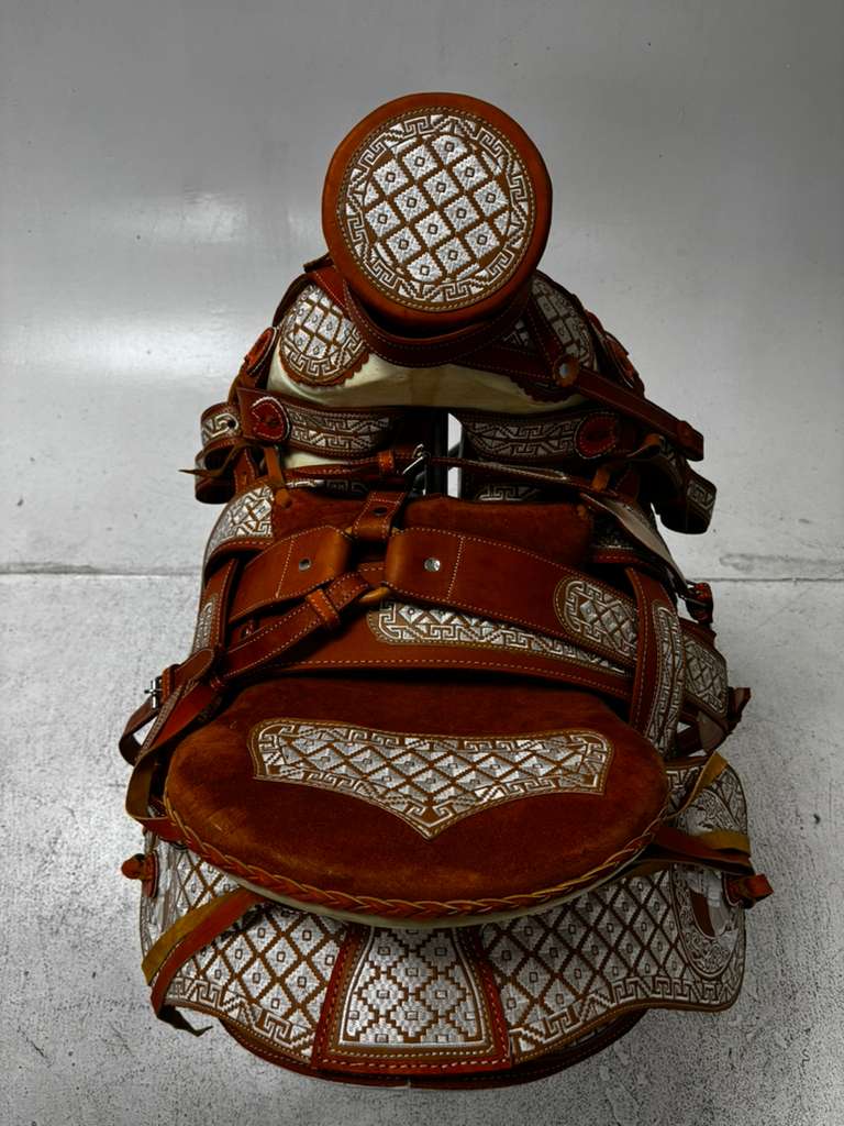 Charro Saddle – Chestnut “La Diamantada Real” Edition (15.5”)