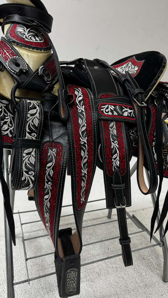 Charro Saddle – Black/Red “La Rosa Guerrera” Edition (15.5")