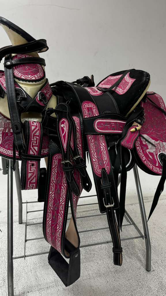 Charro Saddle – Pink & Black “La Reina Fucsia” Edition (15.5”)