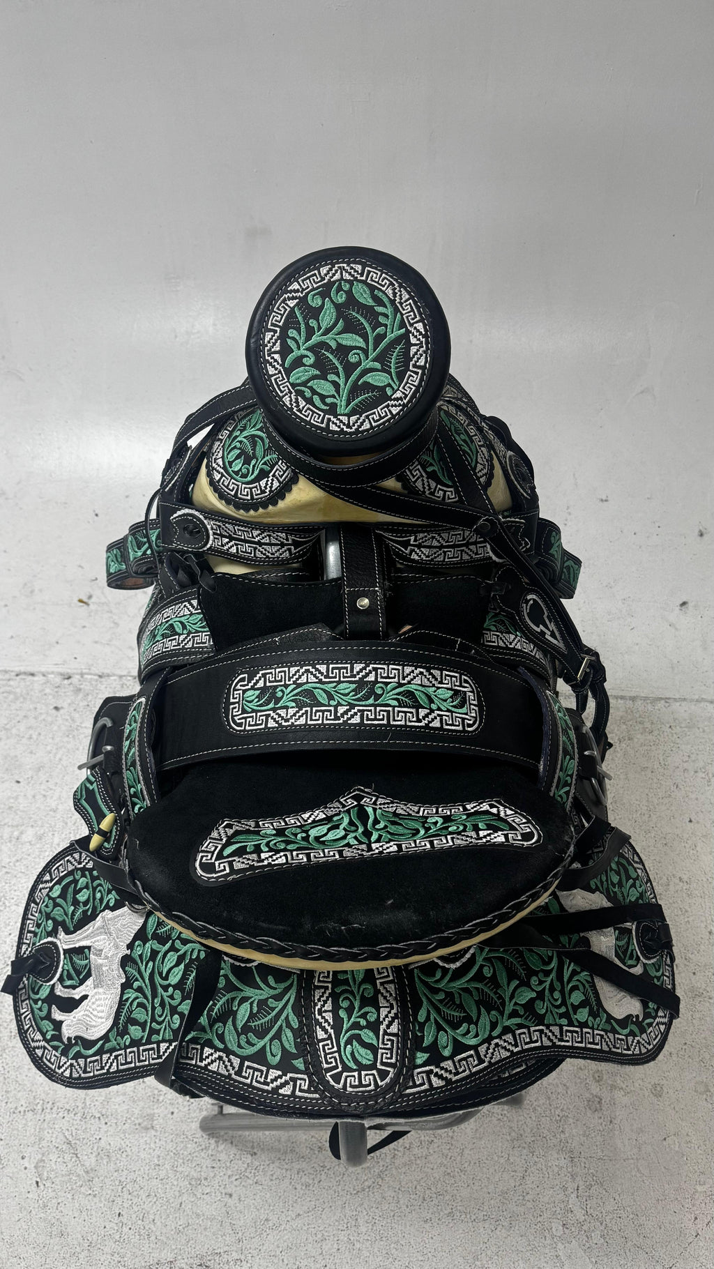 Charro Saddle – Black & Emerald “Rey del Campo” Design (15.5”)