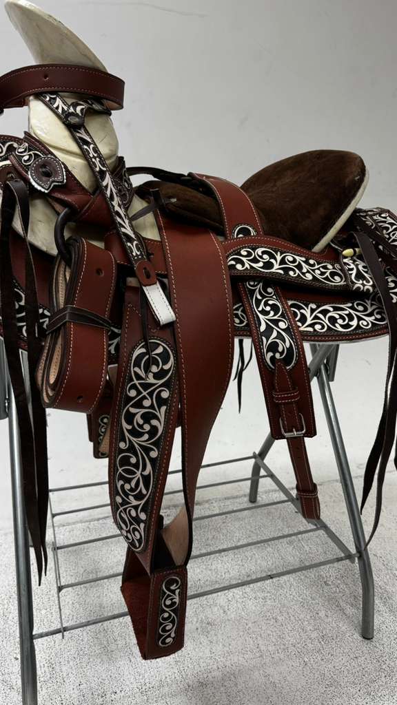 Charro Saddle – Brown & Black “La Cincelada Clásica” Edition (15.5”)