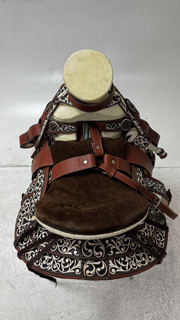 Charro Saddle – Brown & Black “La Cincelada Clásica” Edition (15.5”)