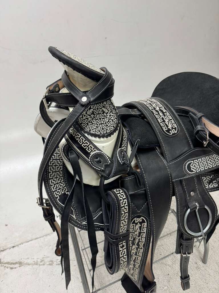 Charro Saddle 15.5” – Noir Elite Bordada – Set Completo