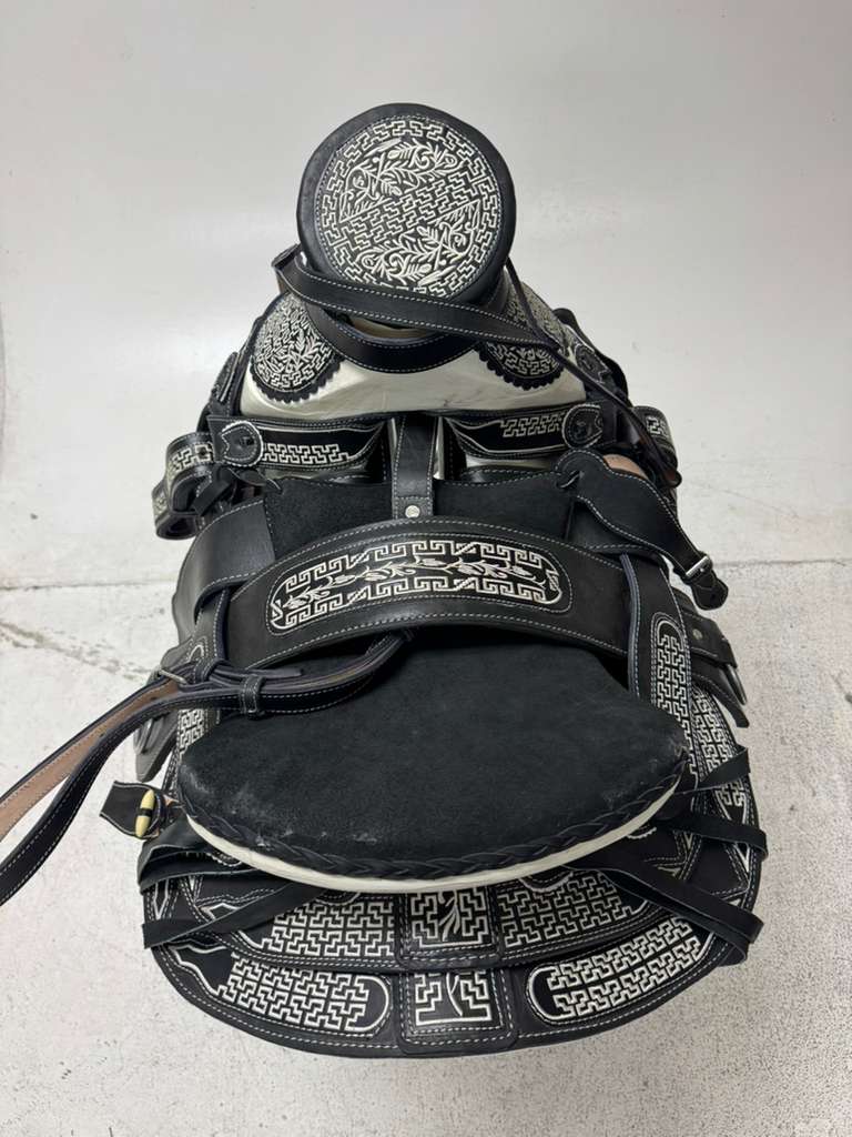 Charro Saddle 15.5” – Noir Elite Bordada – Set Completo