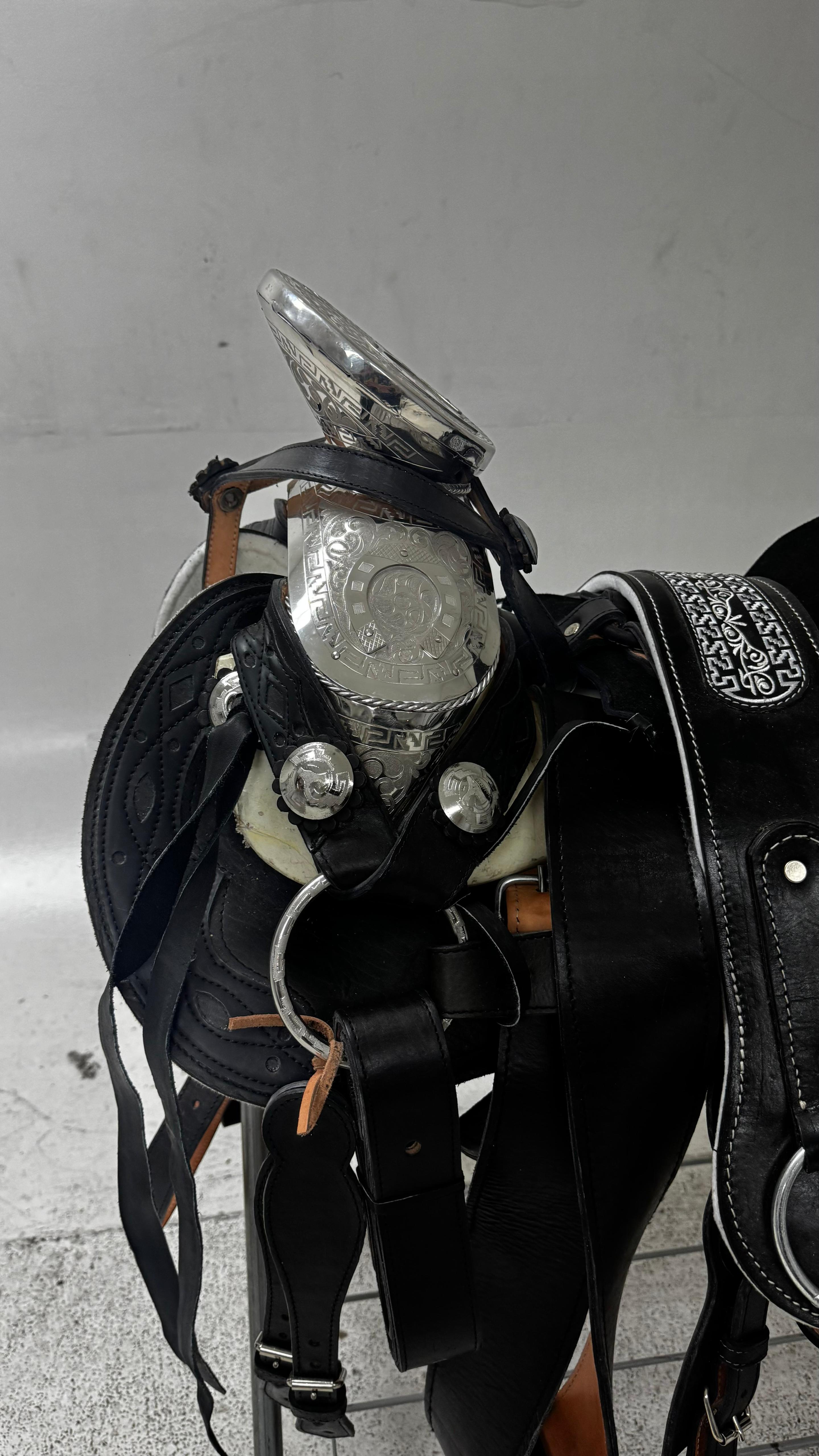 Charro Saddle – Black Leather with Silver Engraved Accents & Bordada Detailing (15.5”) (“El Toro”)