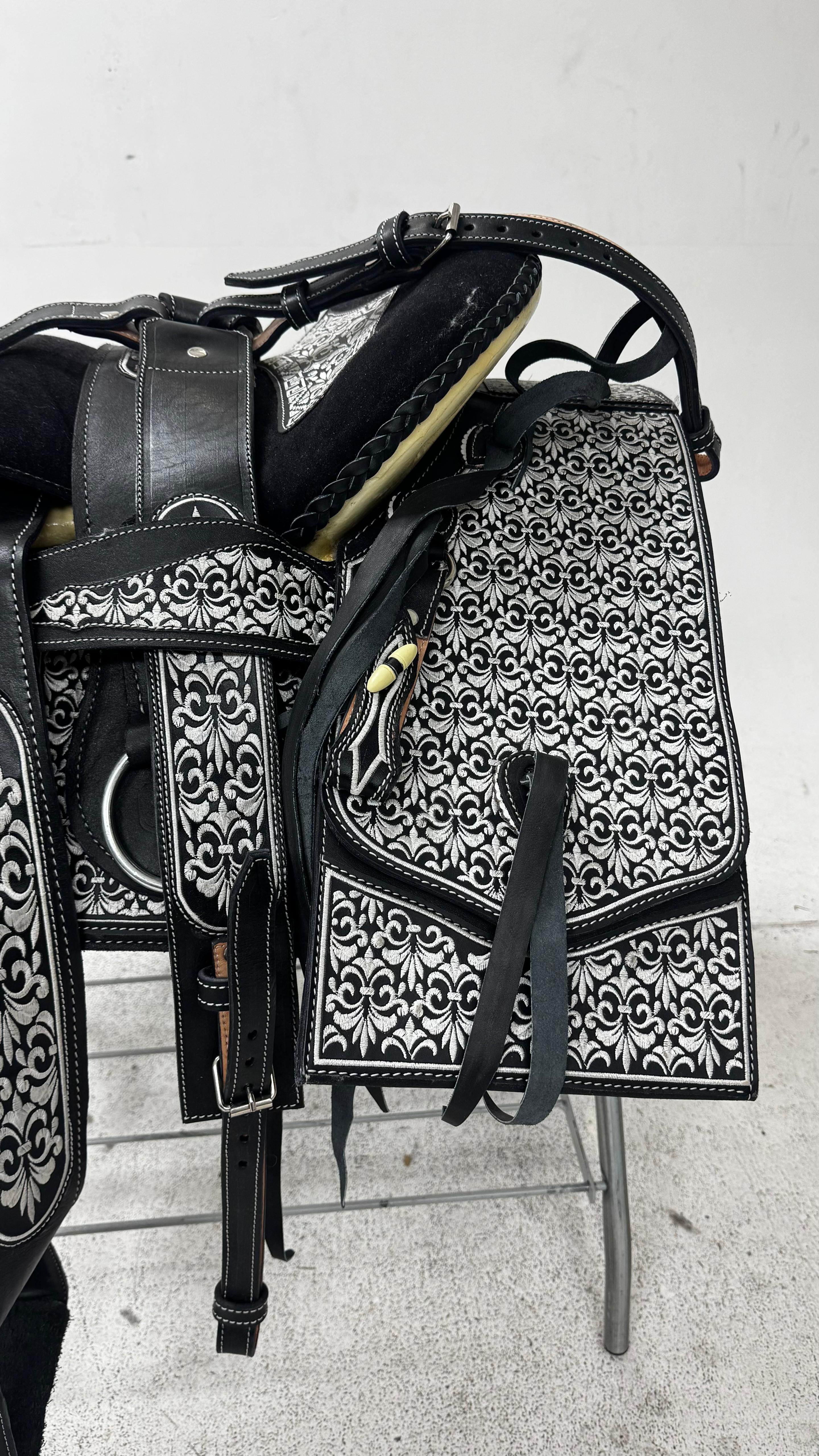 Charro Saddle – Black Leather with Silver Bordada Floral Pattern & Suede Seat (15.5”) (“La Imperial”)