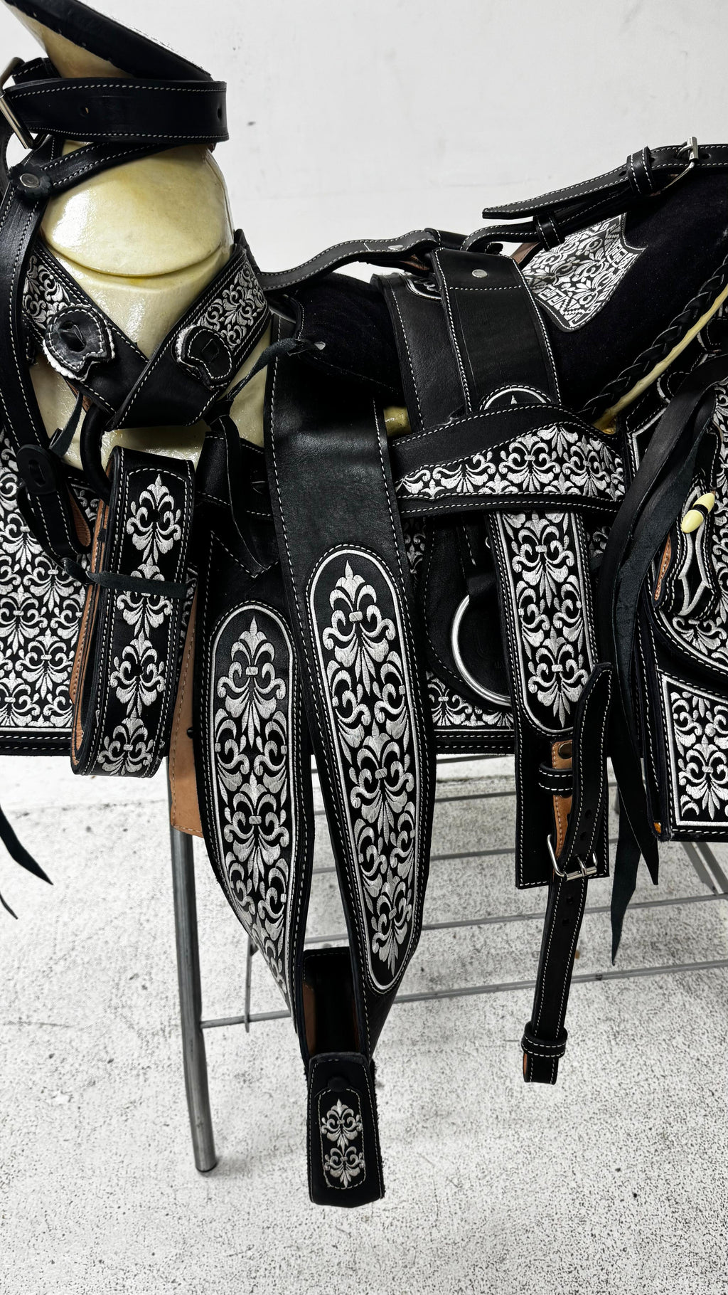 Charro Saddle – Black Leather with Silver Bordada Floral Pattern & Suede Seat (15.5”) (“La Imperial”)