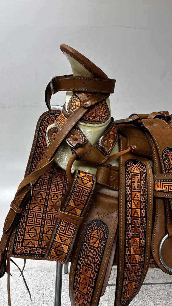 Charro Saddle – Tan & Bronze “El Tesoro Azteca” Edition (15.5”)