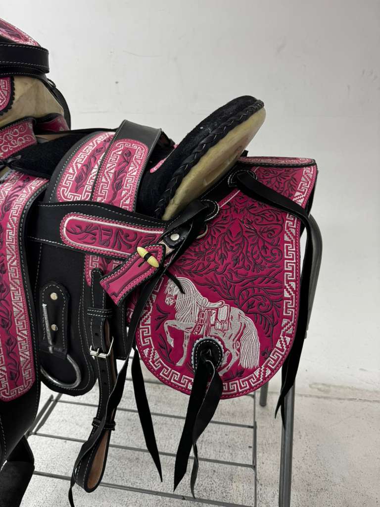 Charro Saddle – Magenta & Black “La Rosa Fuerte” Edition (15.5”)