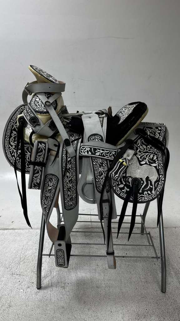 Charro Saddle – Black & Silver “El Fantasma Blanco” Edition (15.5”)