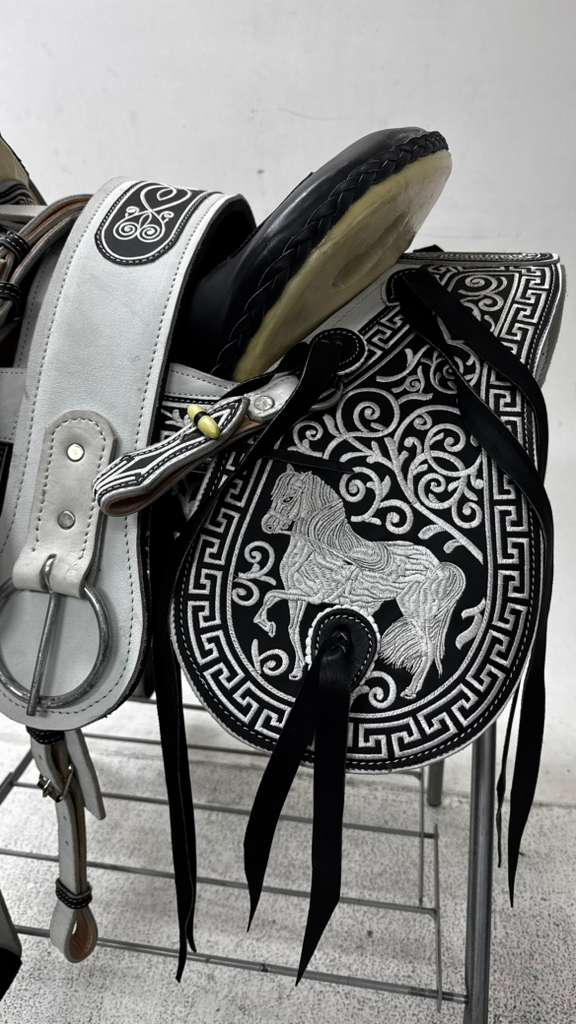 Charro Saddle – White & Black “El Fantasma Blanco” Edition (15.5”)