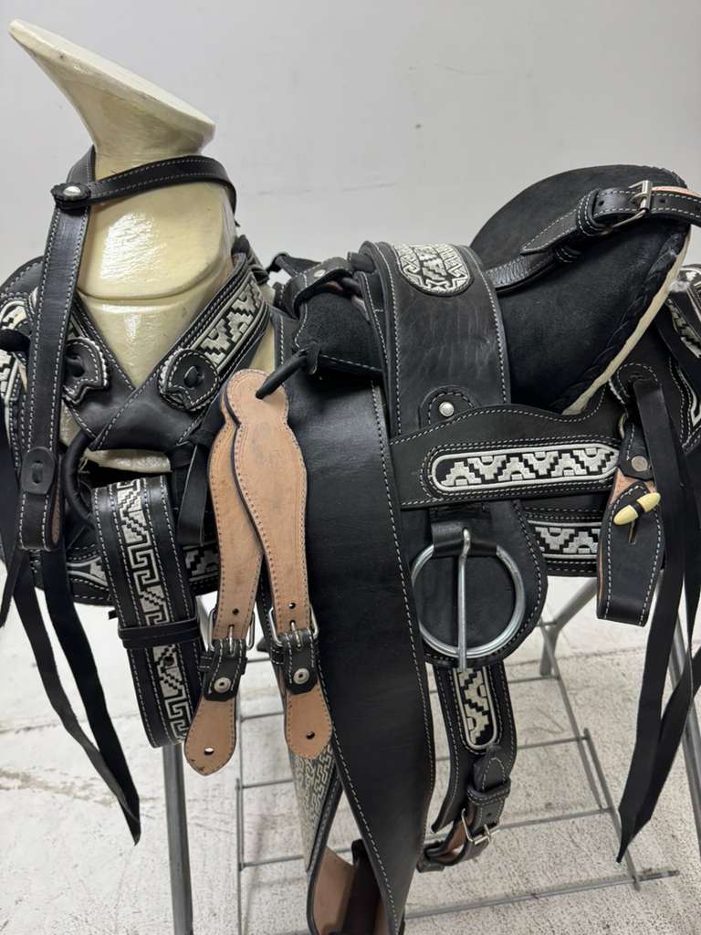 Charro Saddle 15.5” – Noir Elite II Bordada – Set Completo