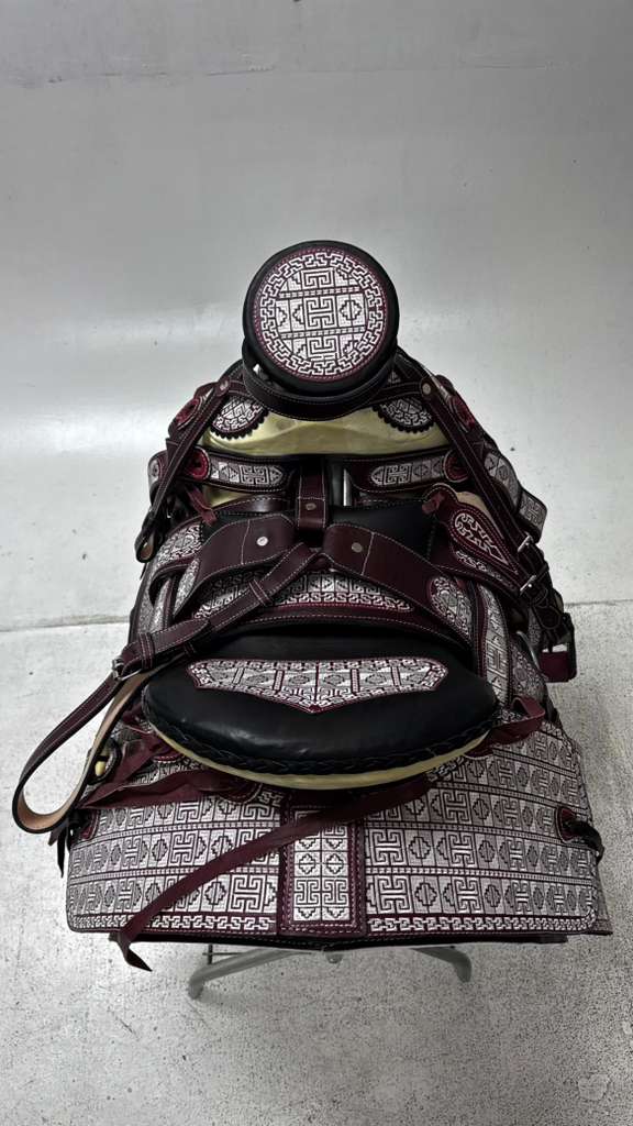 Charro Saddle – Burgundy & White “El Imperio Guinda” Edition (15.5”)