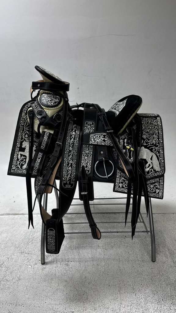 Charro Saddle – Black & White “El Caballo Sombra” Edition (15.5”)