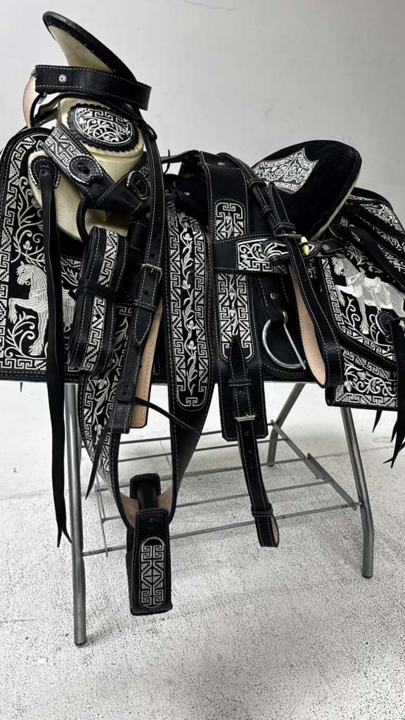 Charro Saddle – Black & White “El Caballo Sombra” Edition (15.5”)