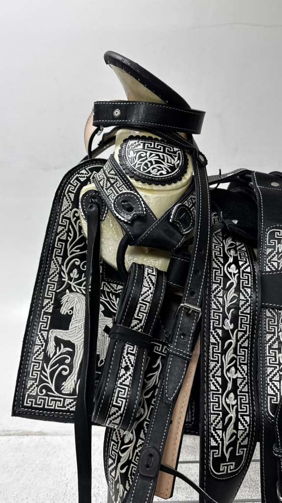 Charro Saddle – Black & White “El Caballo Sombra” Edition (15.5”)