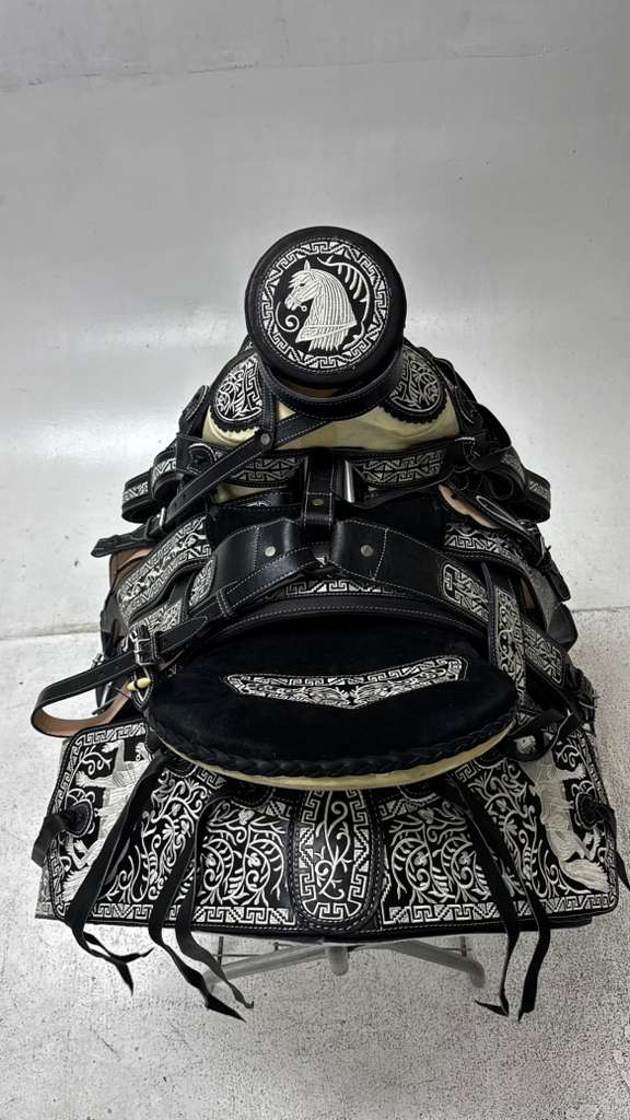 Charro Saddle – Black & White “El Caballo Sombra” Edition (15.5”)