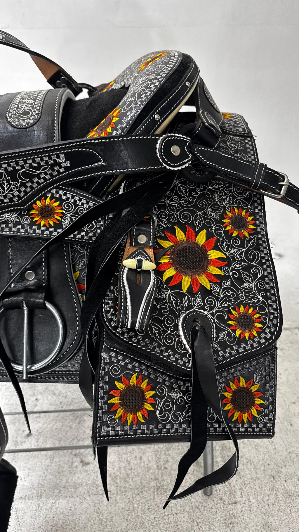 Charro Saddle – Black Bordada with Sunflower Embroidery & Silver Detailing (15.5”) “La Solara”