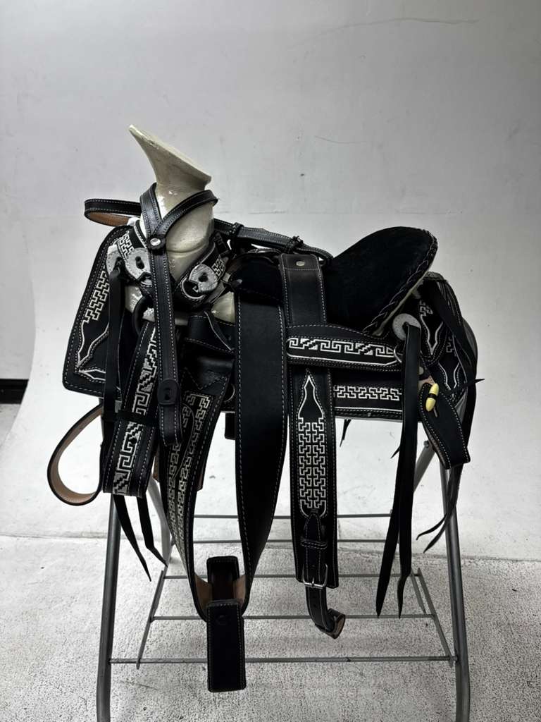 Charro Pony Saddle – Black & White “El Jinete” Edition (Pony)