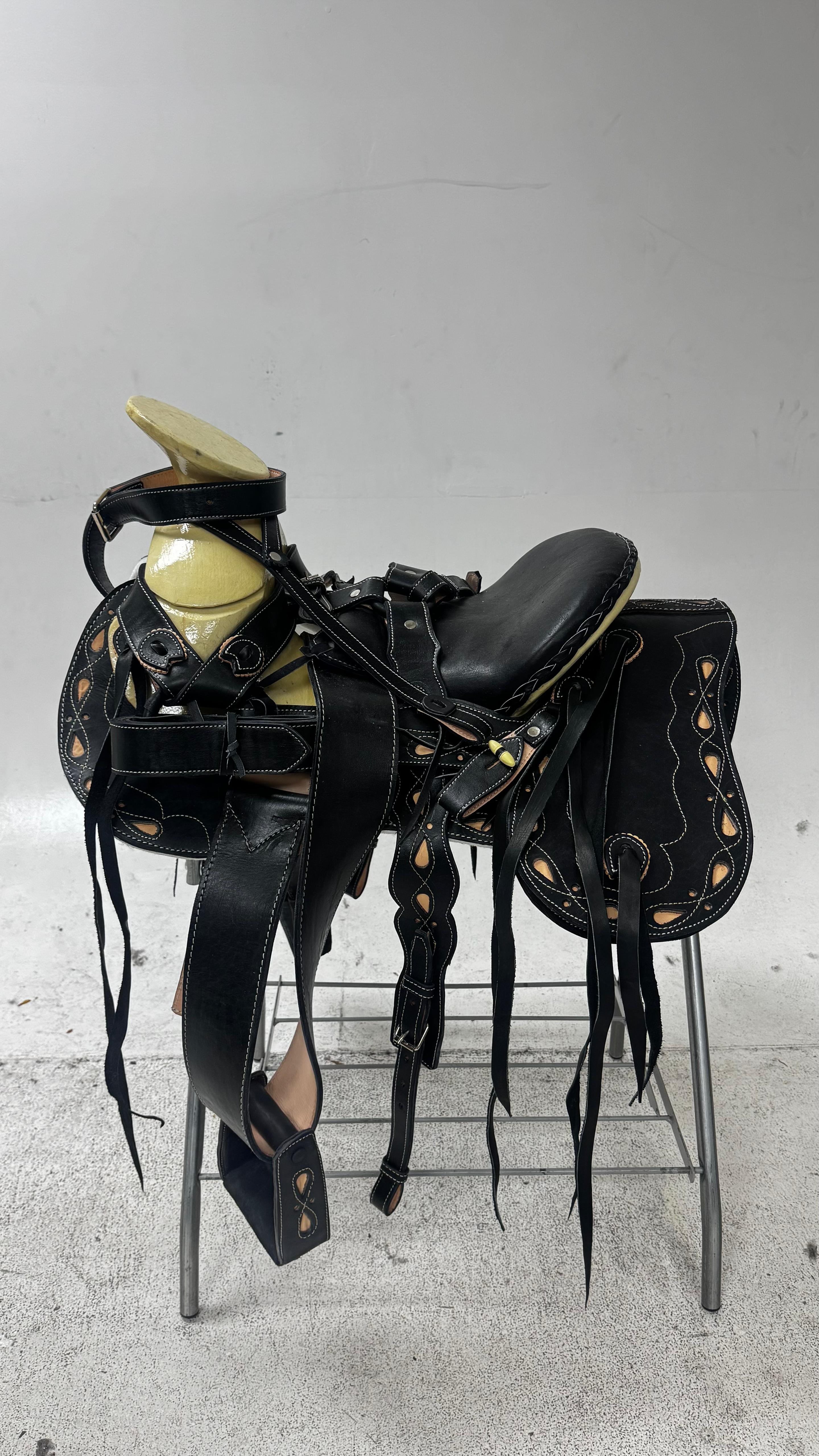 Charro Saddle – Black Leather with Tan Inlays & Contrast Stitching (15.5”) “La Sombra”