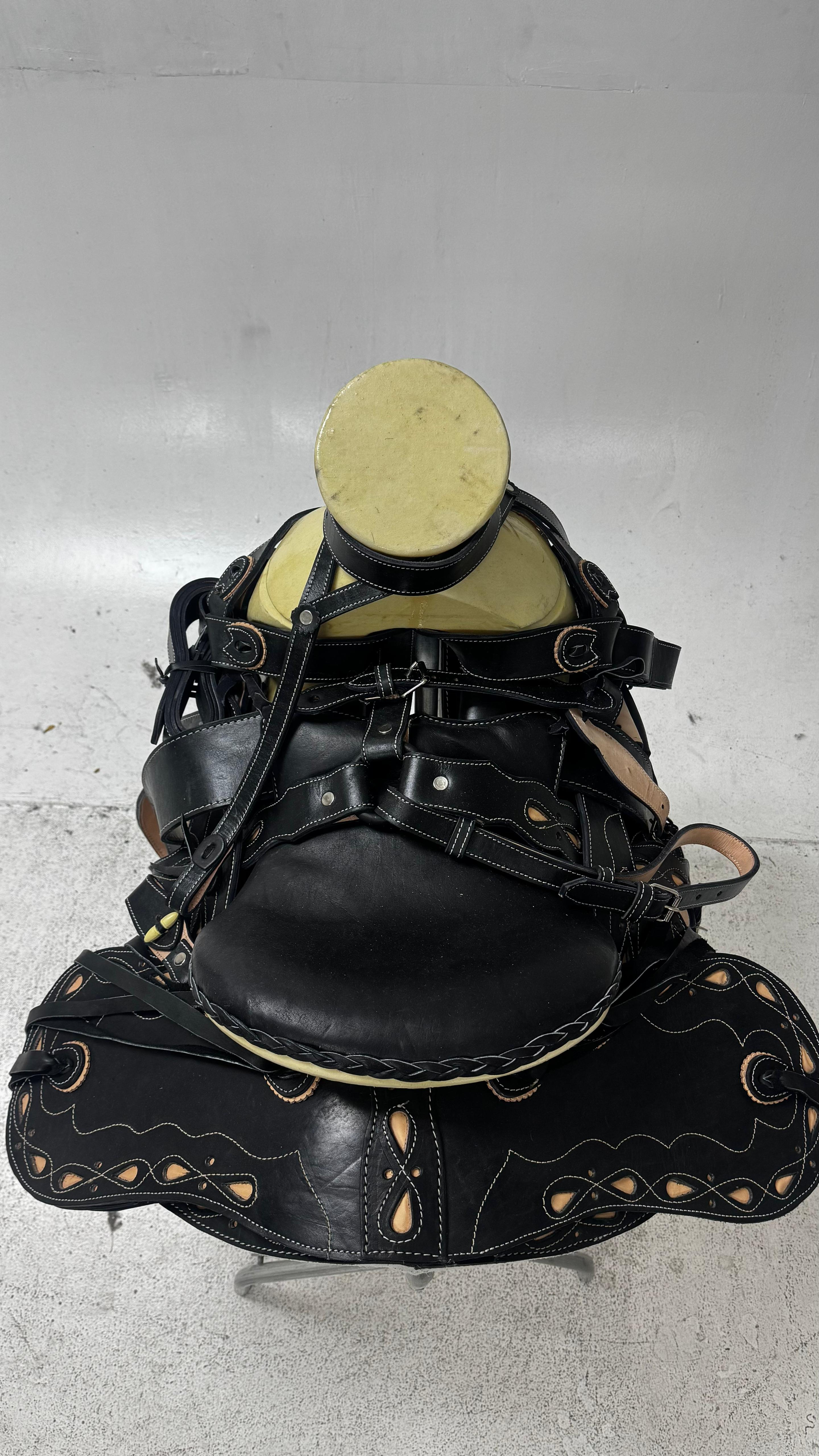 Charro Saddle – Black Leather with Tan Inlays & Contrast Stitching (15.5”) “La Sombra”