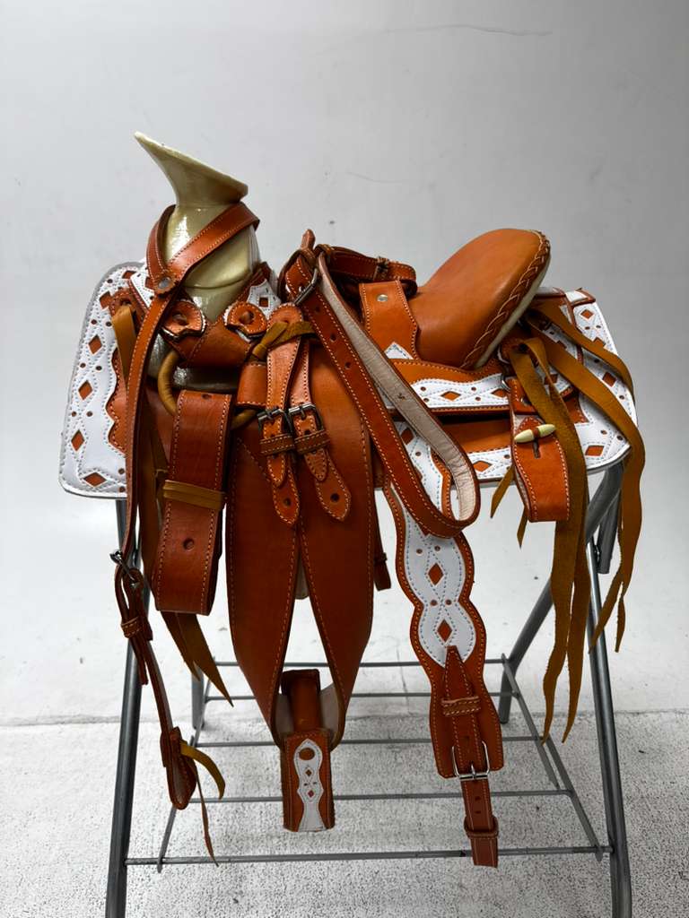 Charro Saddle – Tan & White “La Pequeña Vaquera” Edition (Pony Size)