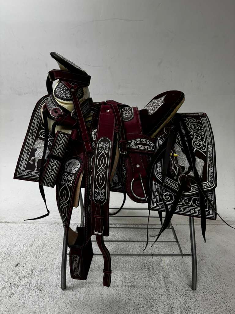 Charro Saddle – Burgundy & Silver “El Centenario” Edition (15.5”)