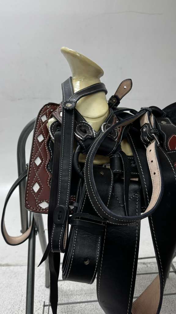 Pony Charro Saddle – Black & Burgundy “Diamante Rojo” Edition (13”)