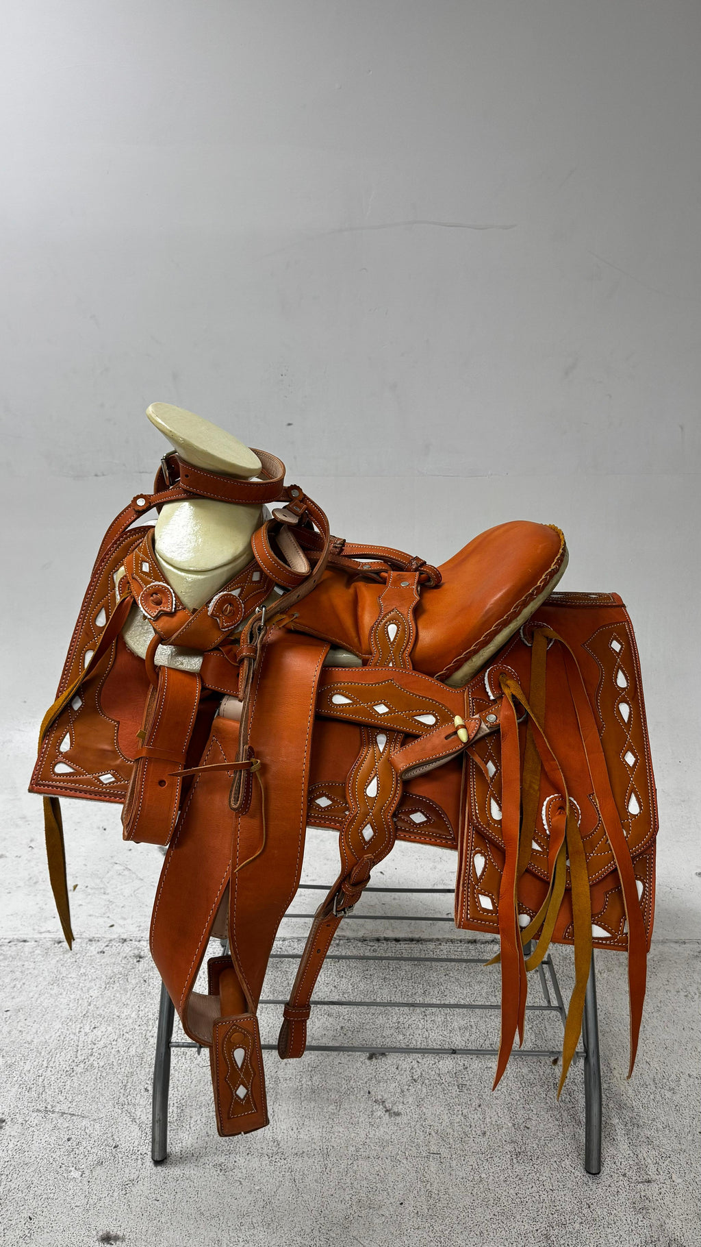 Charro Saddle – Natural Tan Leather with Cutout Detailing (15.5”) “El Vaquero”