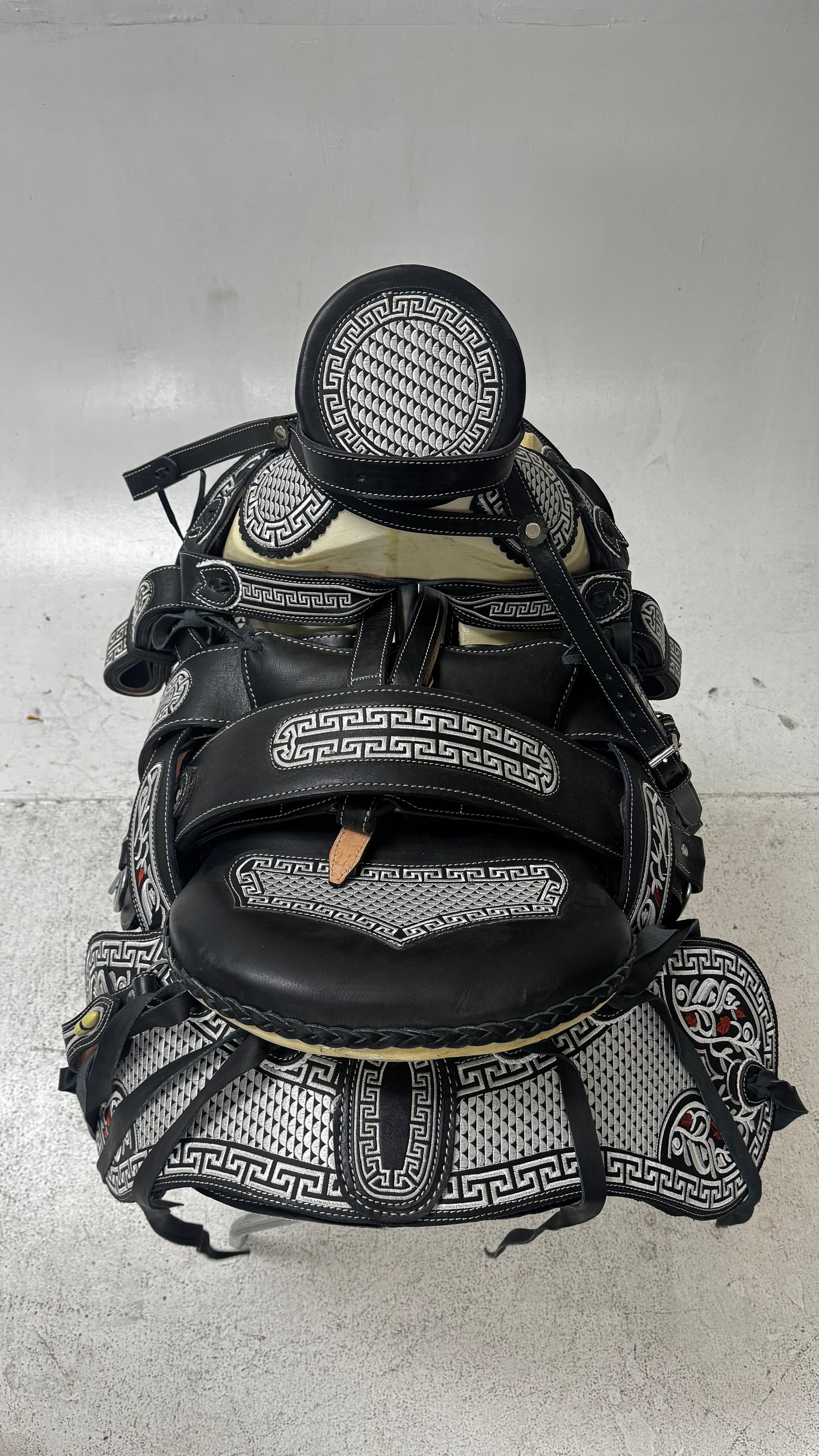 Charro Saddle – Black & Silver “El Guerrero” Edition (15.5”)