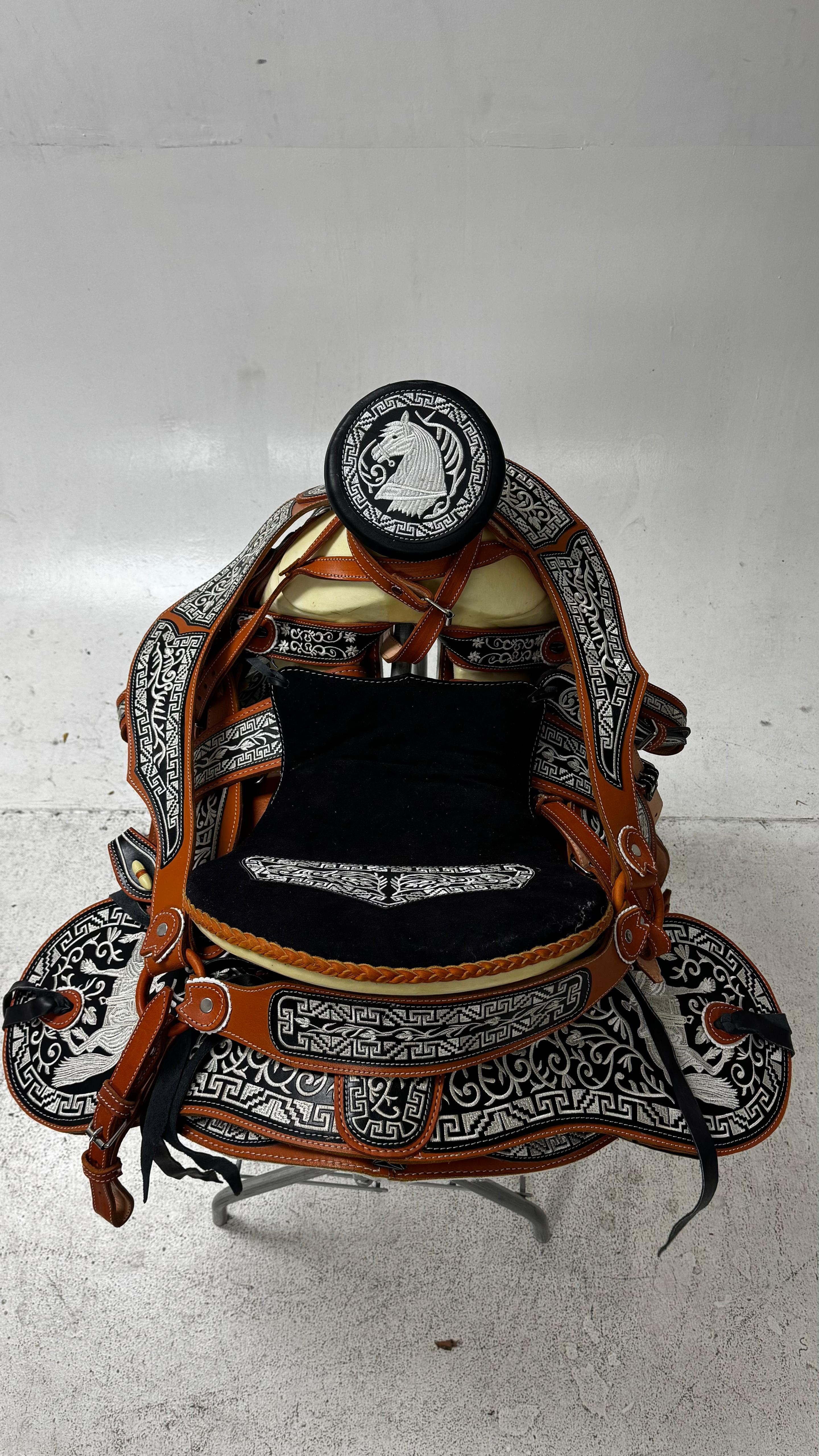 Charro Saddle – Two-Tone Leather with Black & White Embroidery (15.5”) “El Centauro”