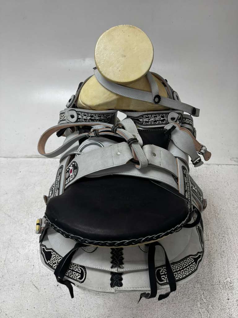 Charro Saddle – Gray & Black “La Flor Negra” Edition (15.5”)