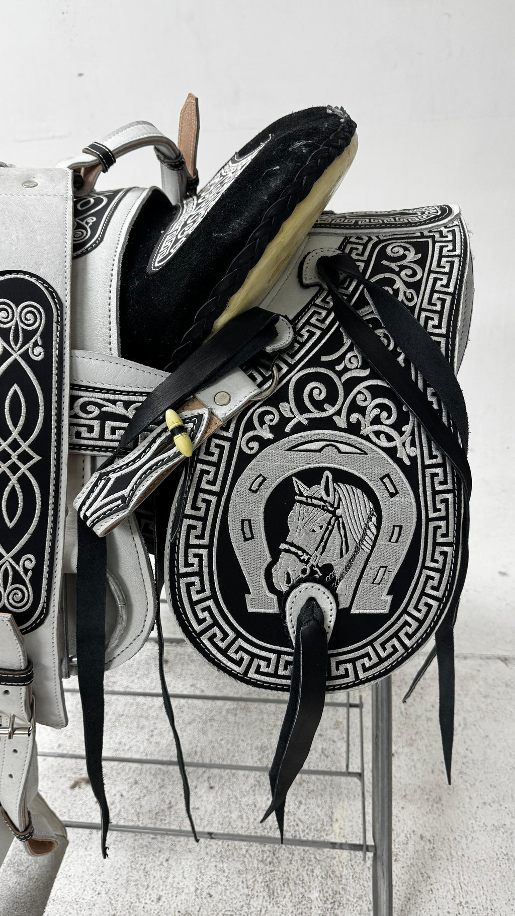 Charro Saddle – Black & White Embroidered Leather (15.5”) “La Versace”