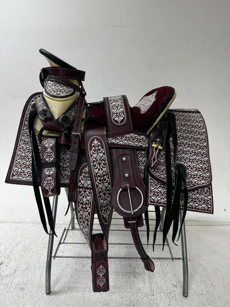 Charro Saddle – Burgundy & White “El Florentino” Edition (15.5”)