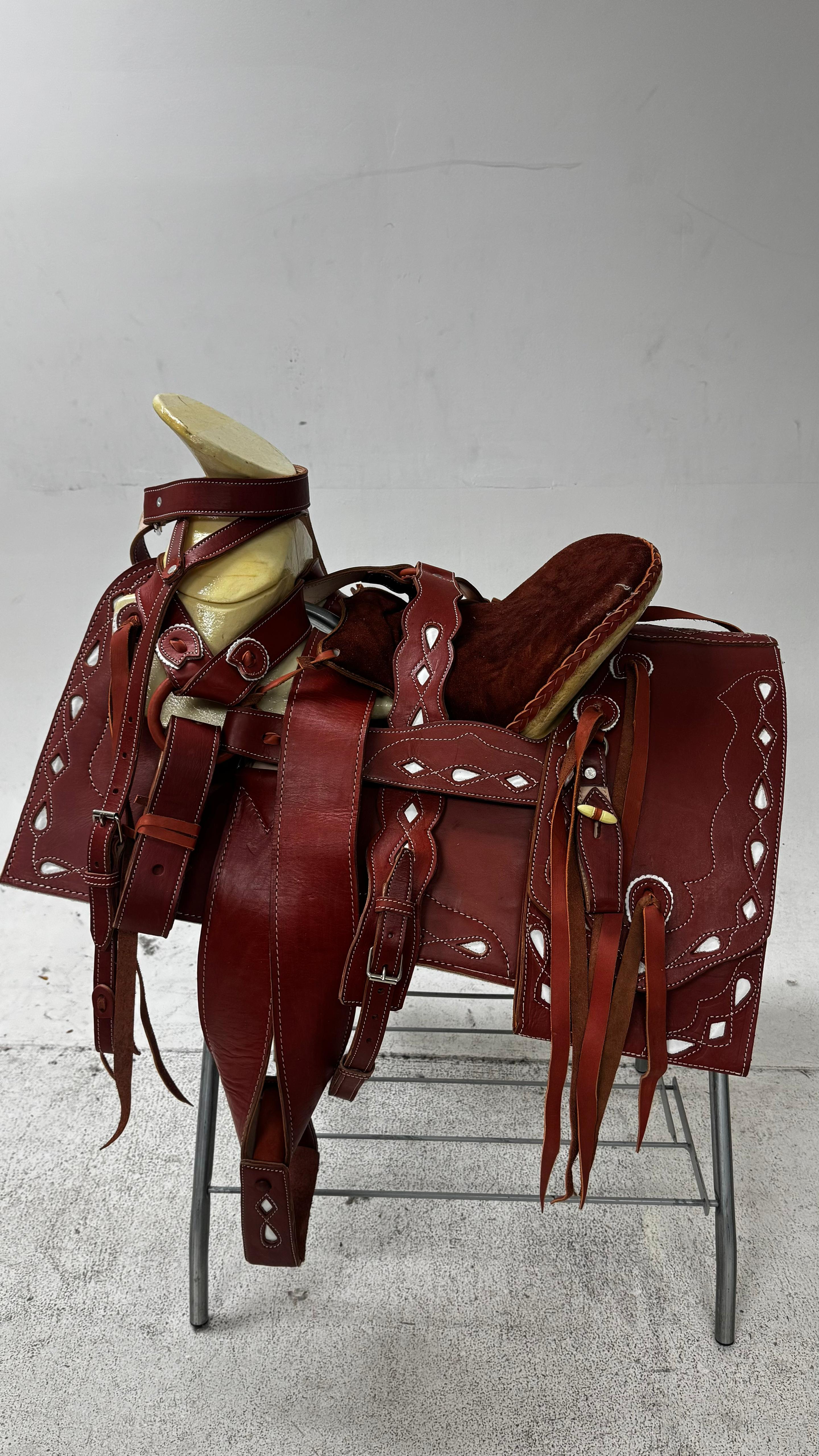 Charro Saddle – Cherry Red Leather with White Inlays (15.5”) “El Rojo Fino”