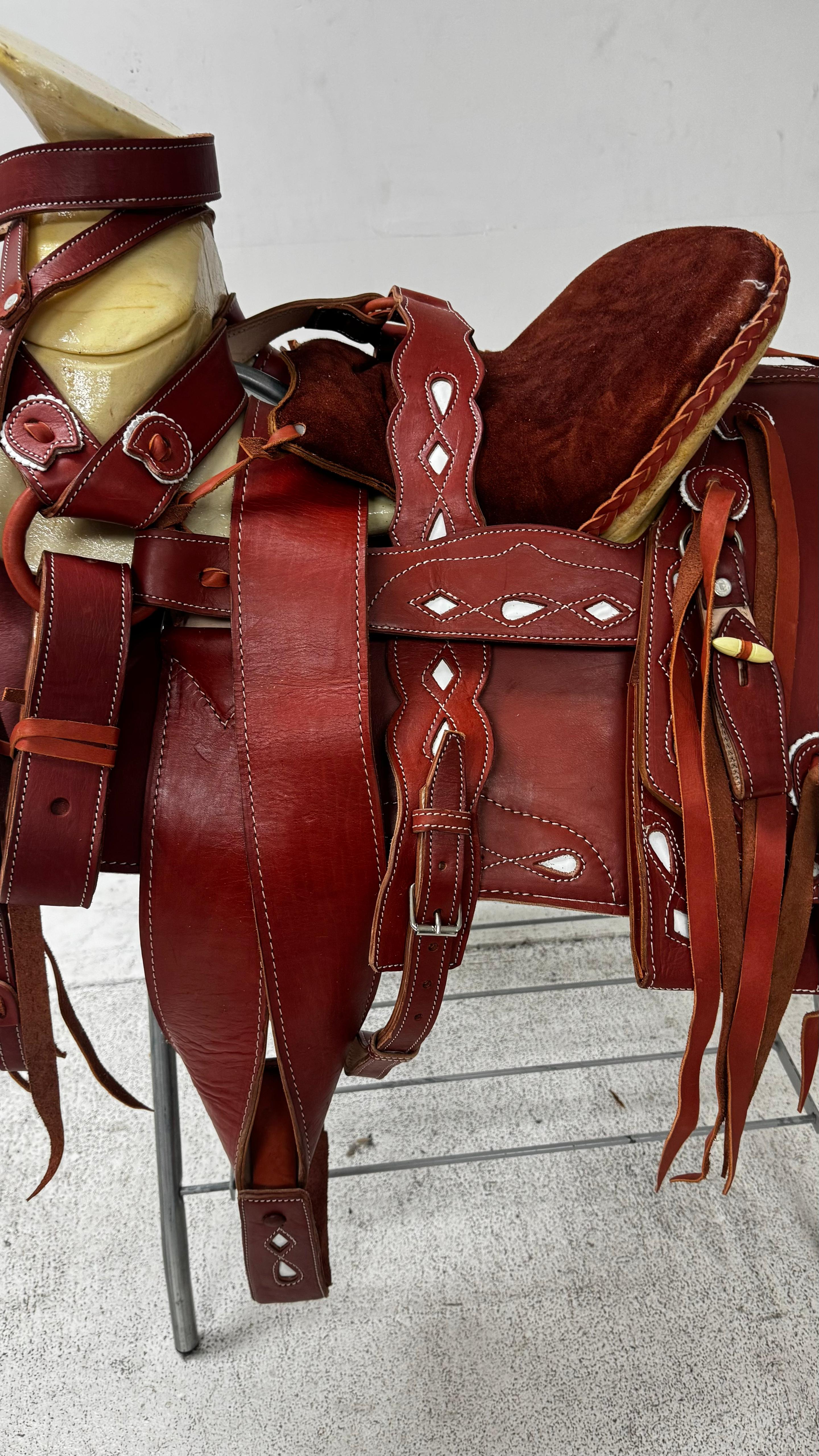 Charro Saddle – Cherry Red Leather with White Inlays (15.5”) “El Rojo Fino”